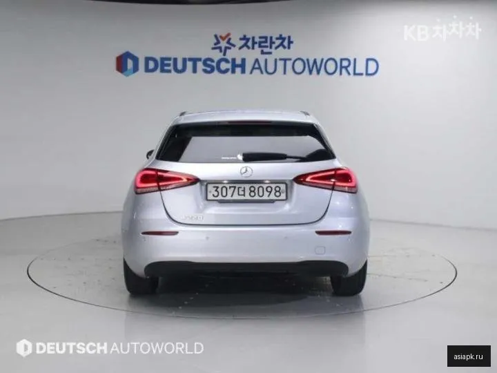 Mercedes-Benz A-Class 4