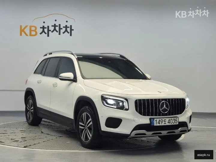 Mercedes-Benz GLB-Class 4