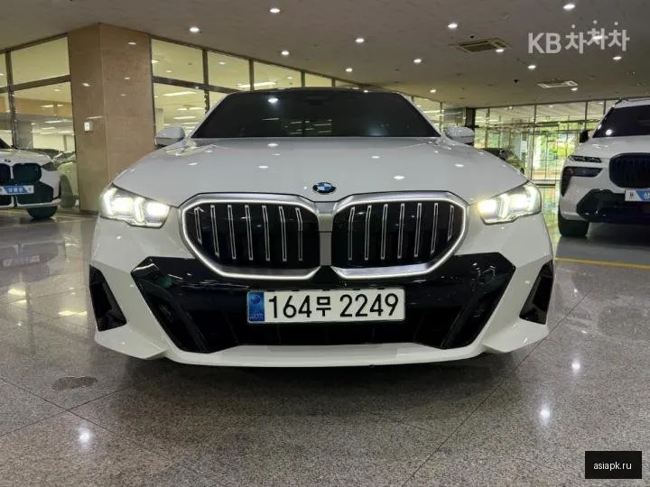 BMW 5-Series 2