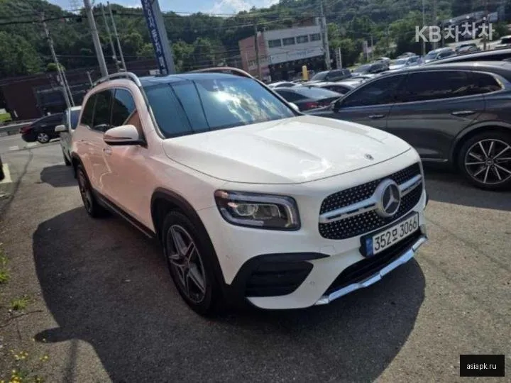 Mercedes-Benz GLB-Class AMG 3