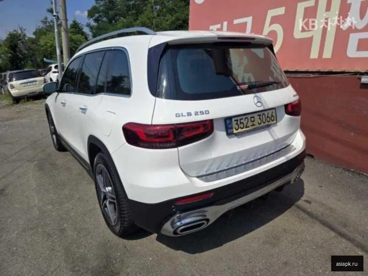 Mercedes-Benz GLB-Class AMG 4