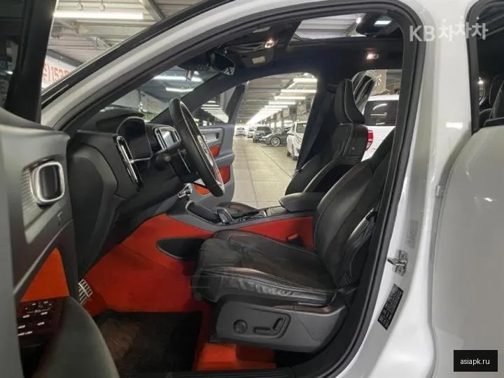 Volvo XC40 6