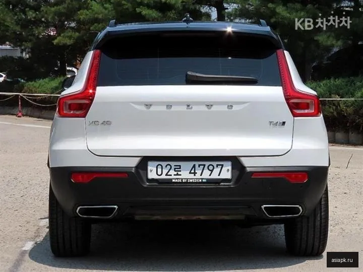 Volvo XC40 4