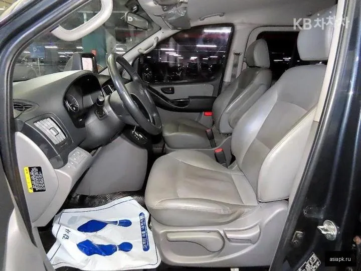 Hyundai Starex 6