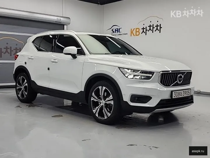 Volvo XC40 4