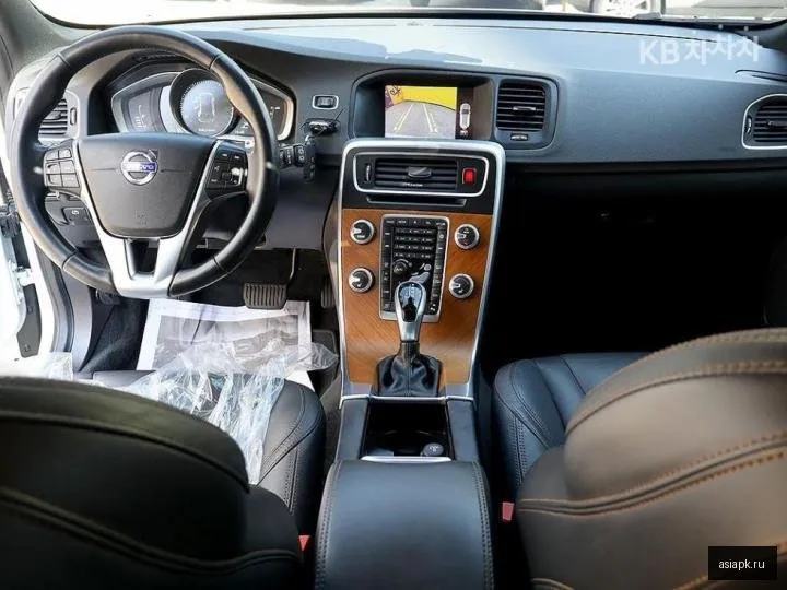 Volvo V60 5
