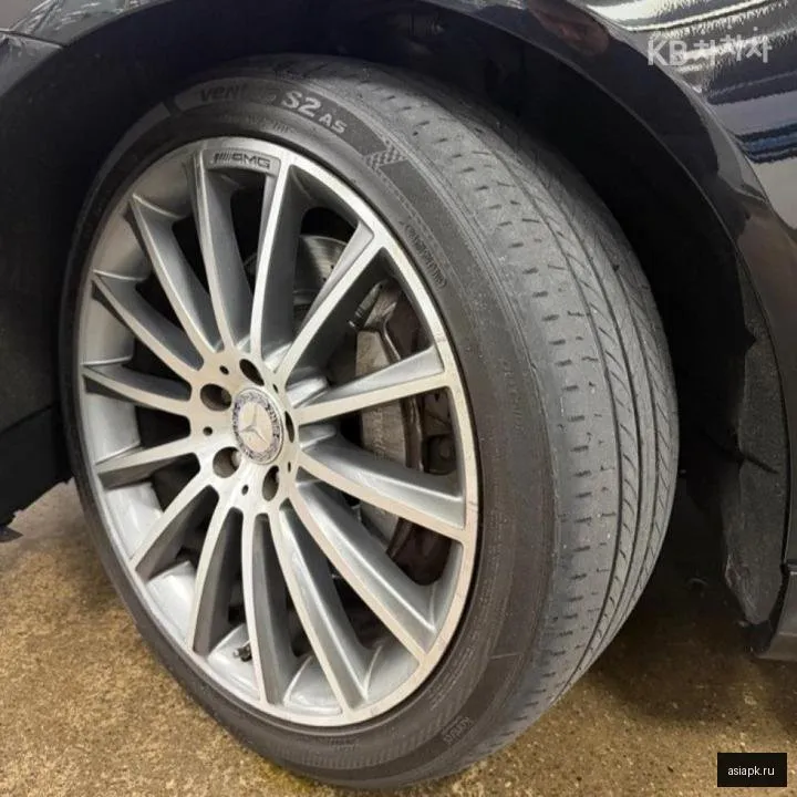 Mercedes-Benz S-Class 5