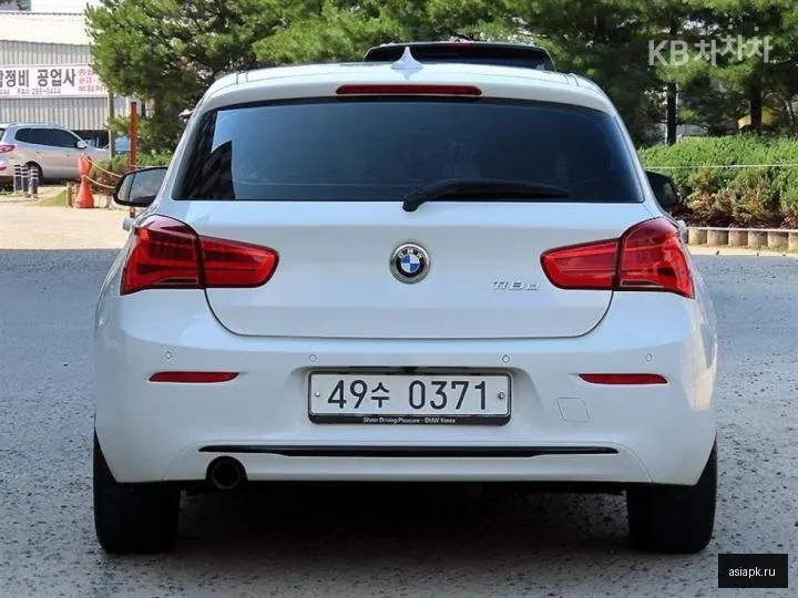 BMW 1-Series 4