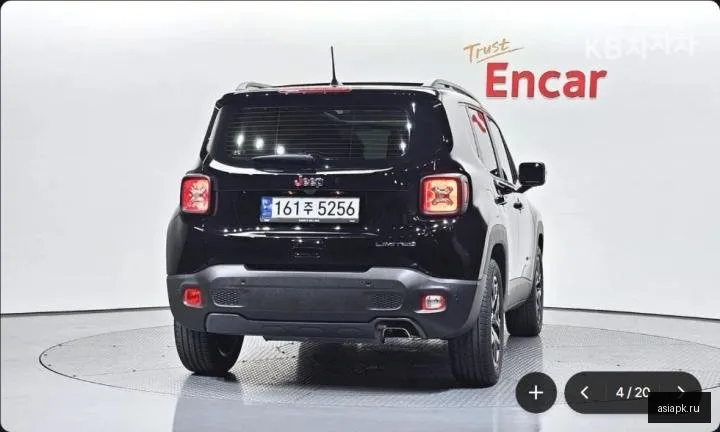 Jeep Renegade 4