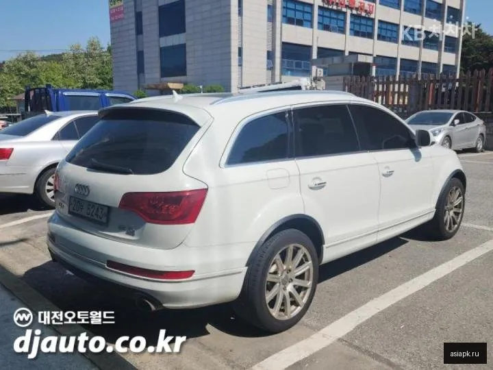 Audi Q7 3