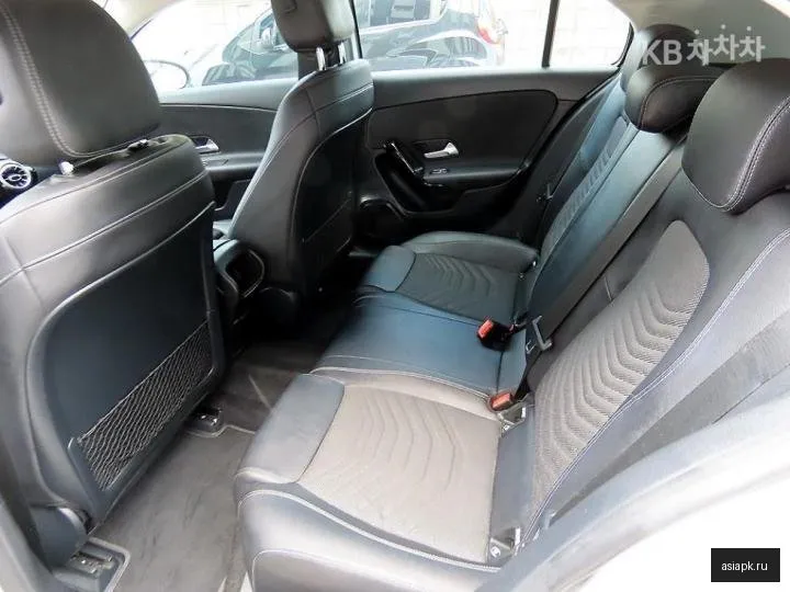 Mercedes-Benz A-Class 6
