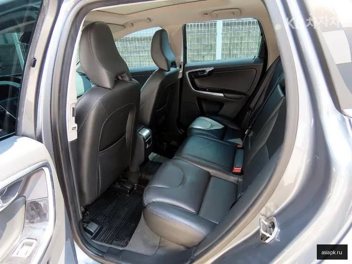 Volvo XC60 6