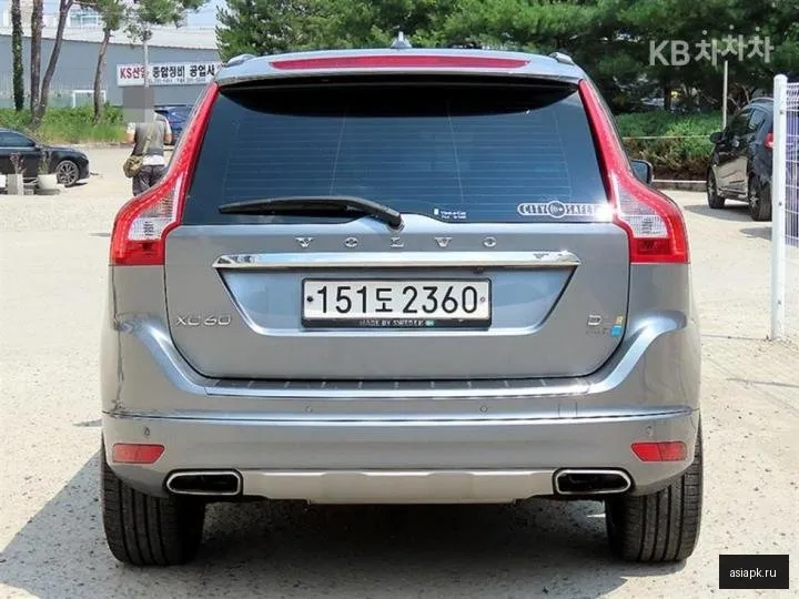 Volvo XC60 4