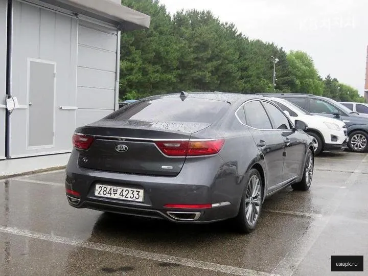 Kia K7 4