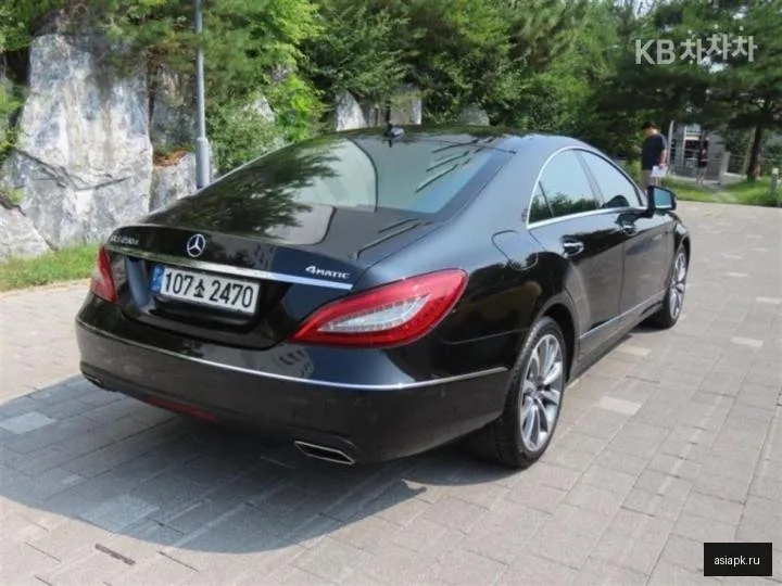Mercedes-Benz CLS-Class 3