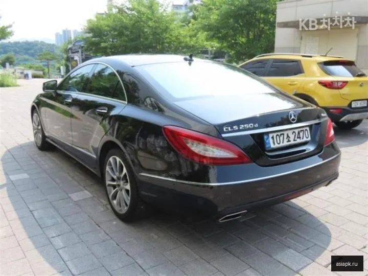 Mercedes-Benz CLS-Class 4