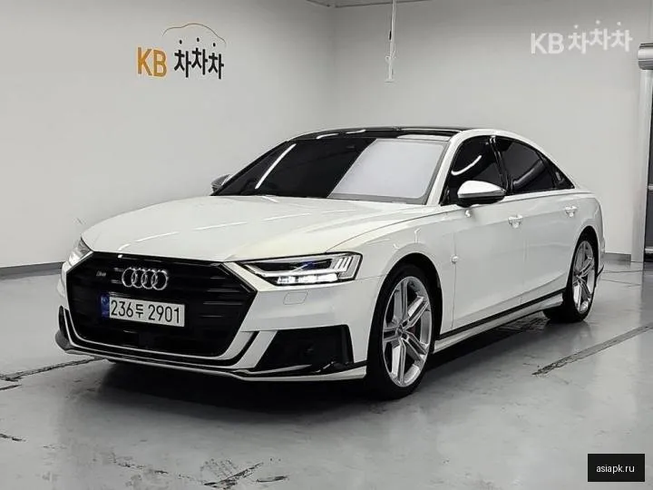 Audi S8