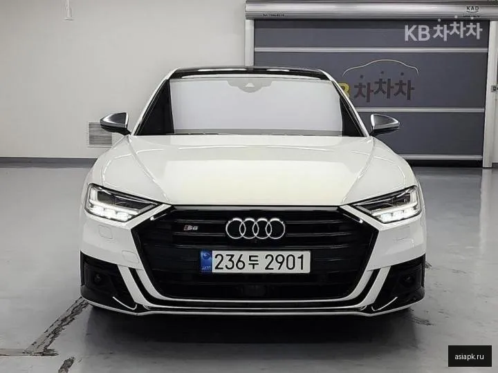 Audi S8 2