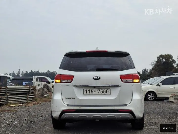 Kia Carnival 3