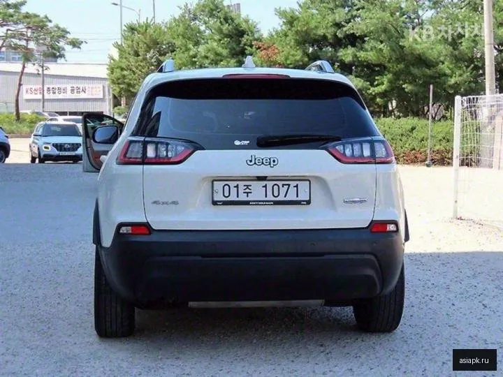 Jeep Cherokee 4
