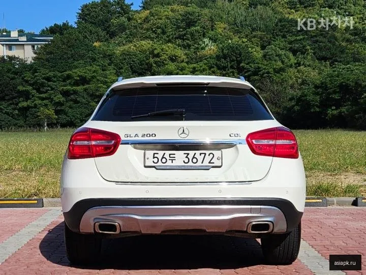 Mercedes-Benz GLA-Class 3