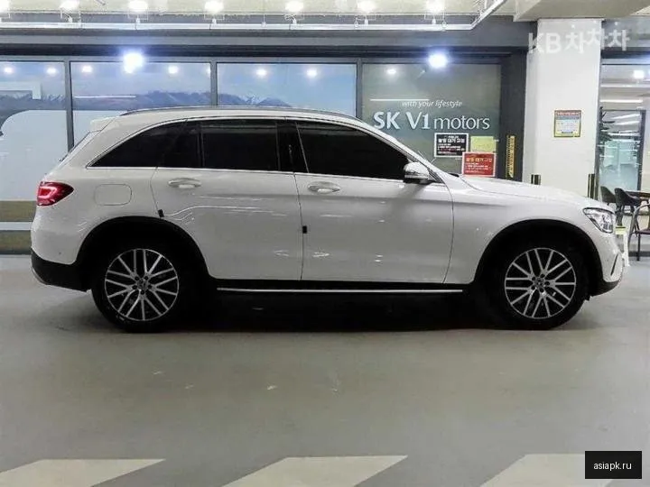 Mercedes-Benz GLC-Class 3