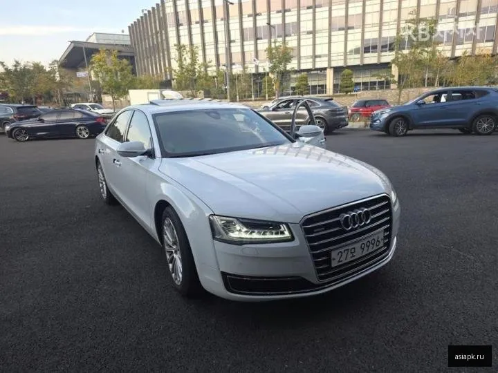 Audi A8