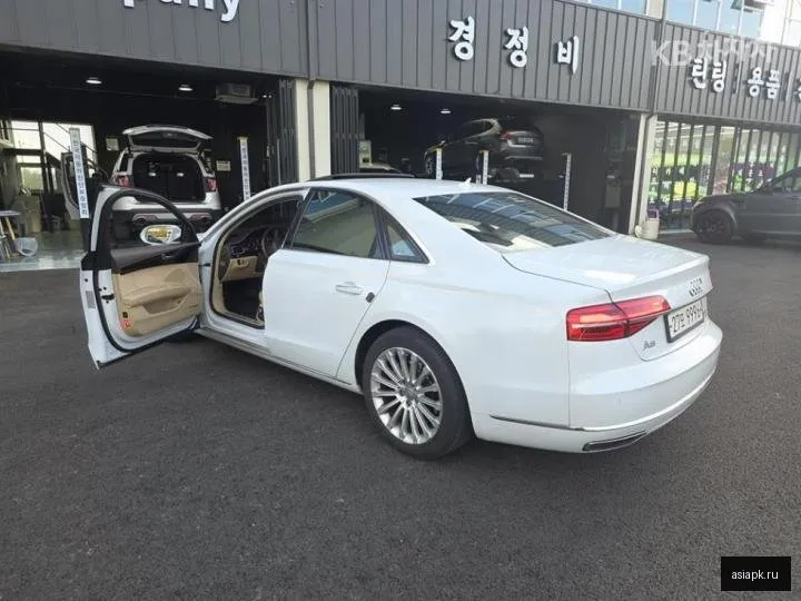 Audi A8 2