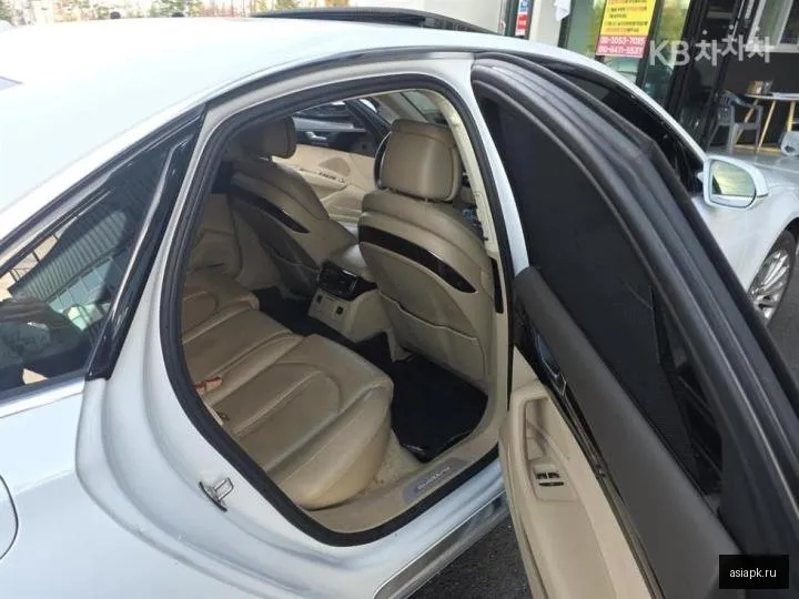 Audi A8 6