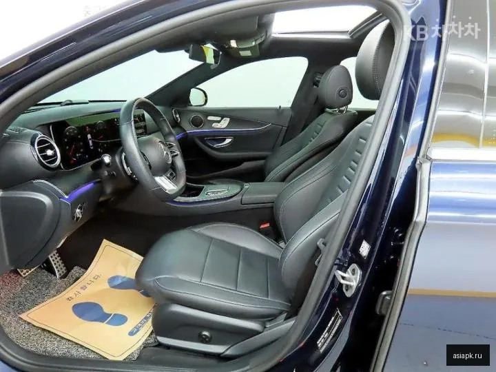 Mercedes-Benz E-Class 5