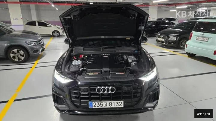 Audi Q8 6