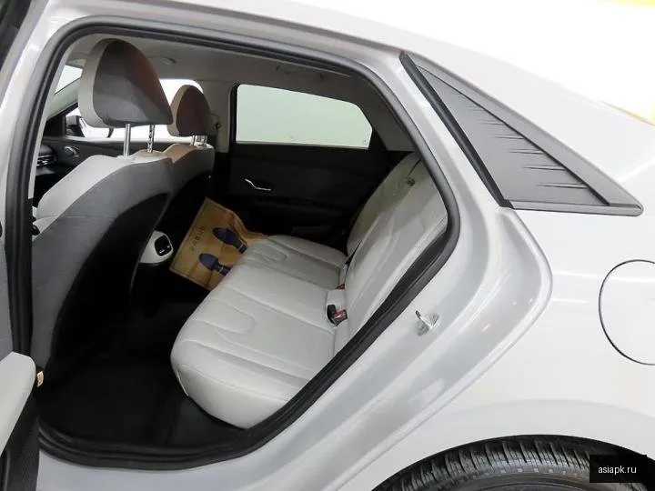 Hyundai Avante 6