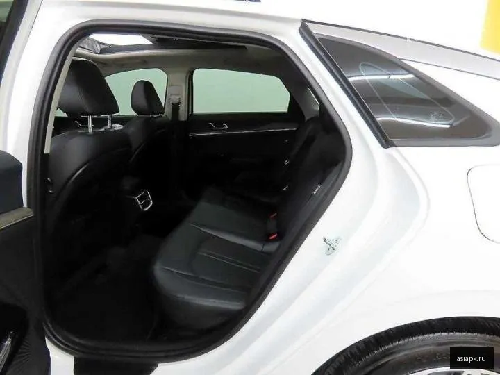 Kia K5 6