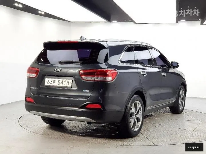 Kia Sorento 4