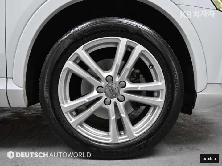 Audi Q3 5