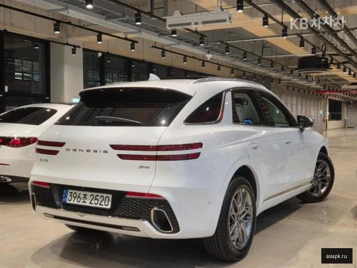 Genesis GV70 4