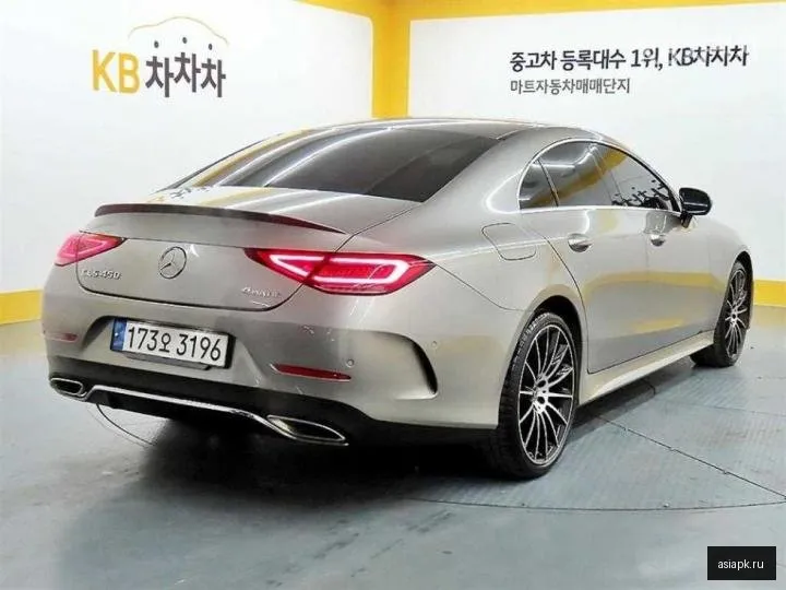 Mercedes-Benz CLS-Class 4