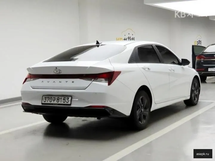 Hyundai Avante 4