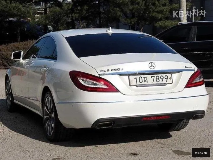Mercedes-Benz CLS-Class 3