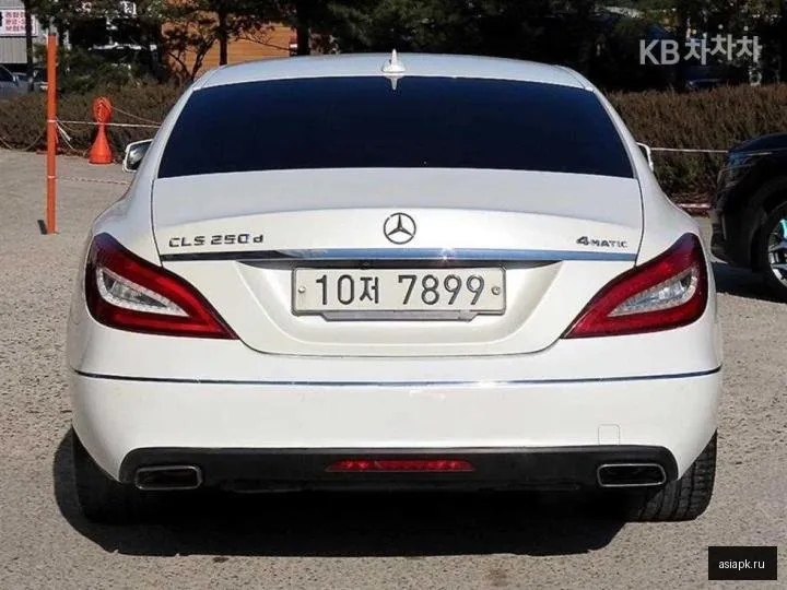Mercedes-Benz CLS-Class 4