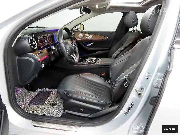 Mercedes-Benz E-Class 5
