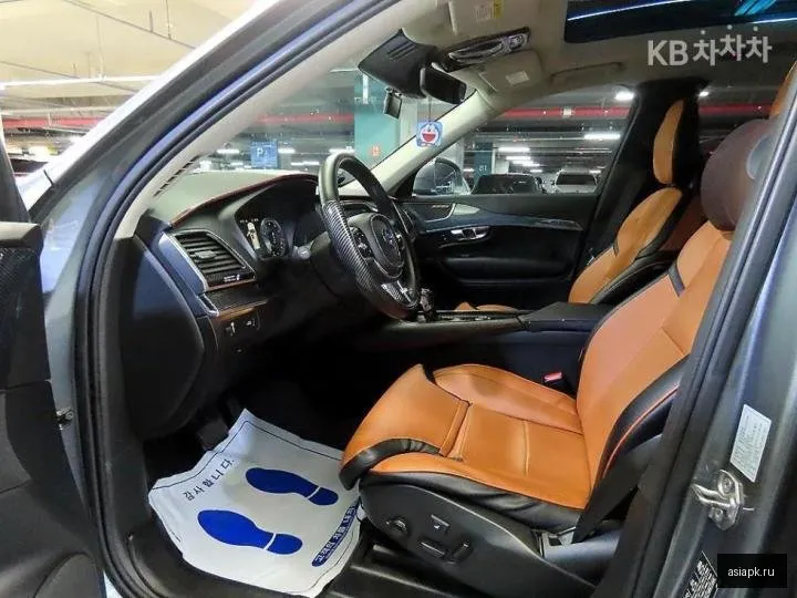 Volvo XC90 6