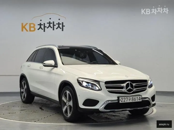 Mercedes-Benz GLC-Class 4