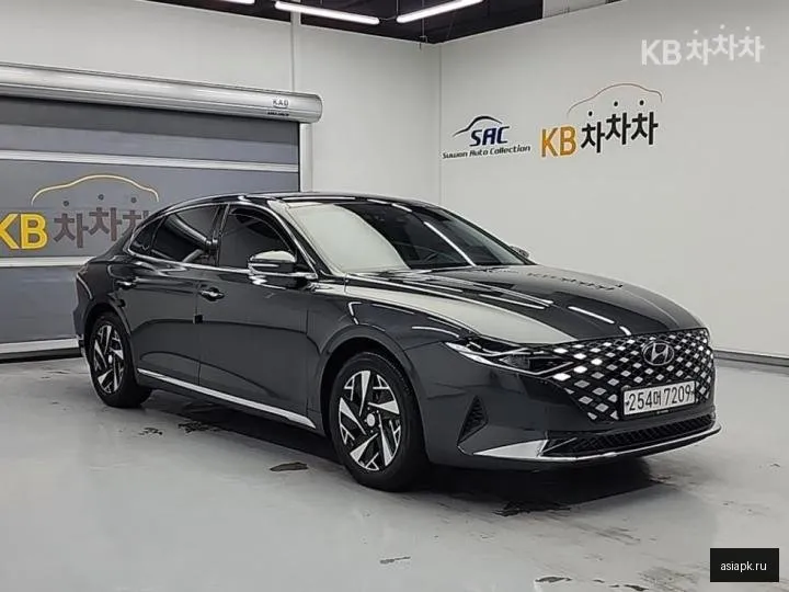 Hyundai Grandeur 4