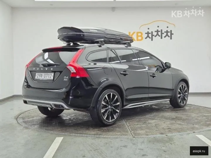 Volvo V60 4