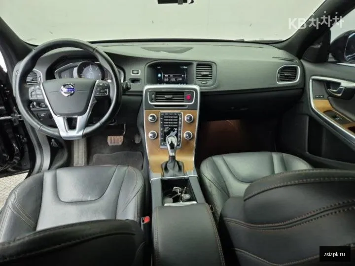 Volvo V60 5