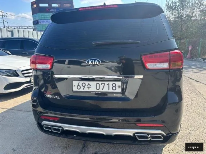 Kia Carnival 2