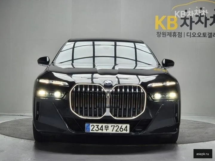 BMW 7-Series 2