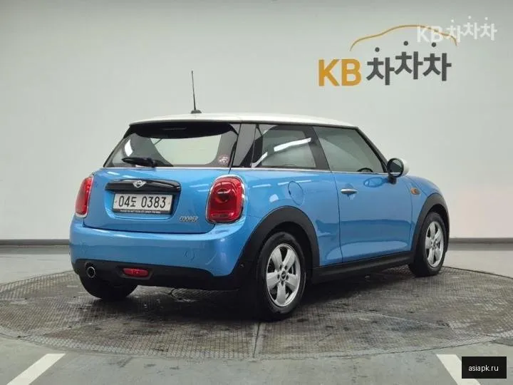 MINI Hatch 4