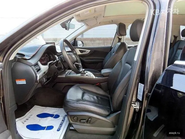 Audi Q7 5